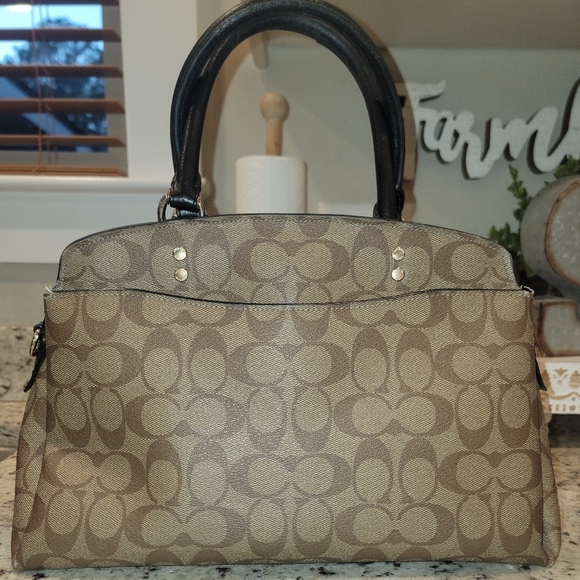 Vintage Coach Lillie Signature Carryall In Signatue Canvas Gold Tone Hardware - Picture 16 of 16